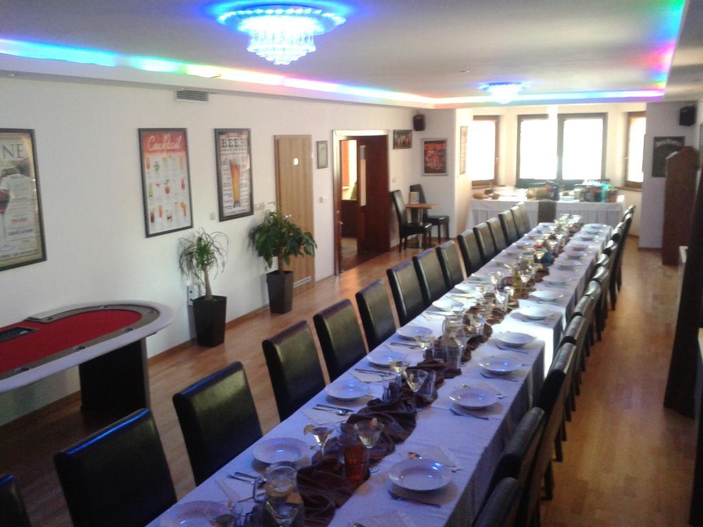 Relax Penzion U Adama Dolna Tizina Exterior photo